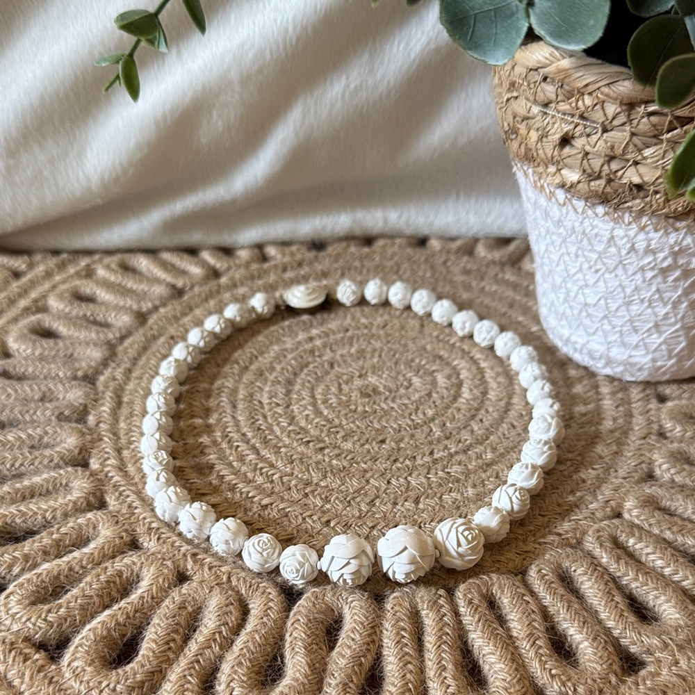 Vintage Off White Floral Rose Carved Celluloid Beaded Necklace